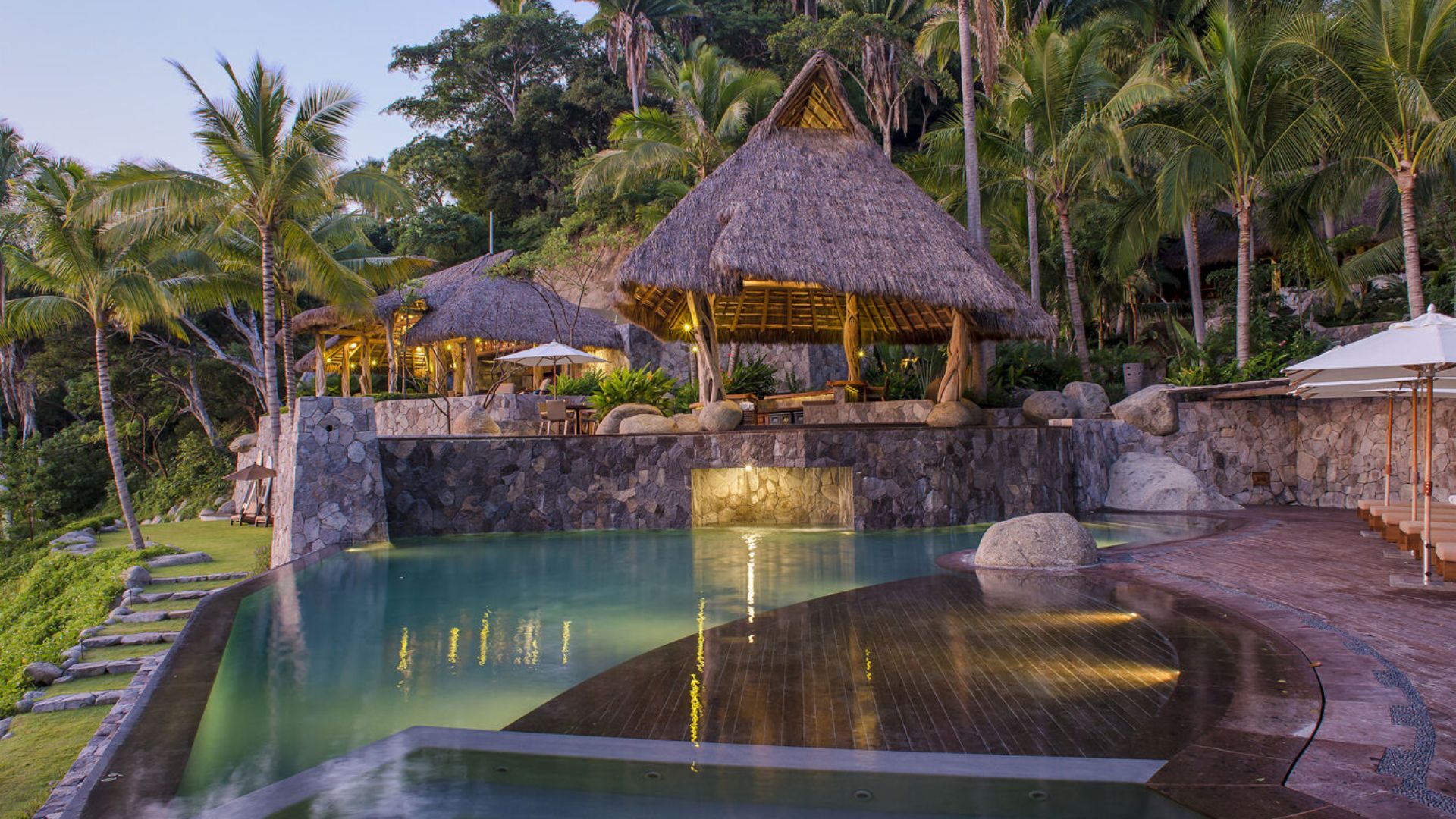 The Best Spots to Watch the Sunset in Sayulita and Surroundings.