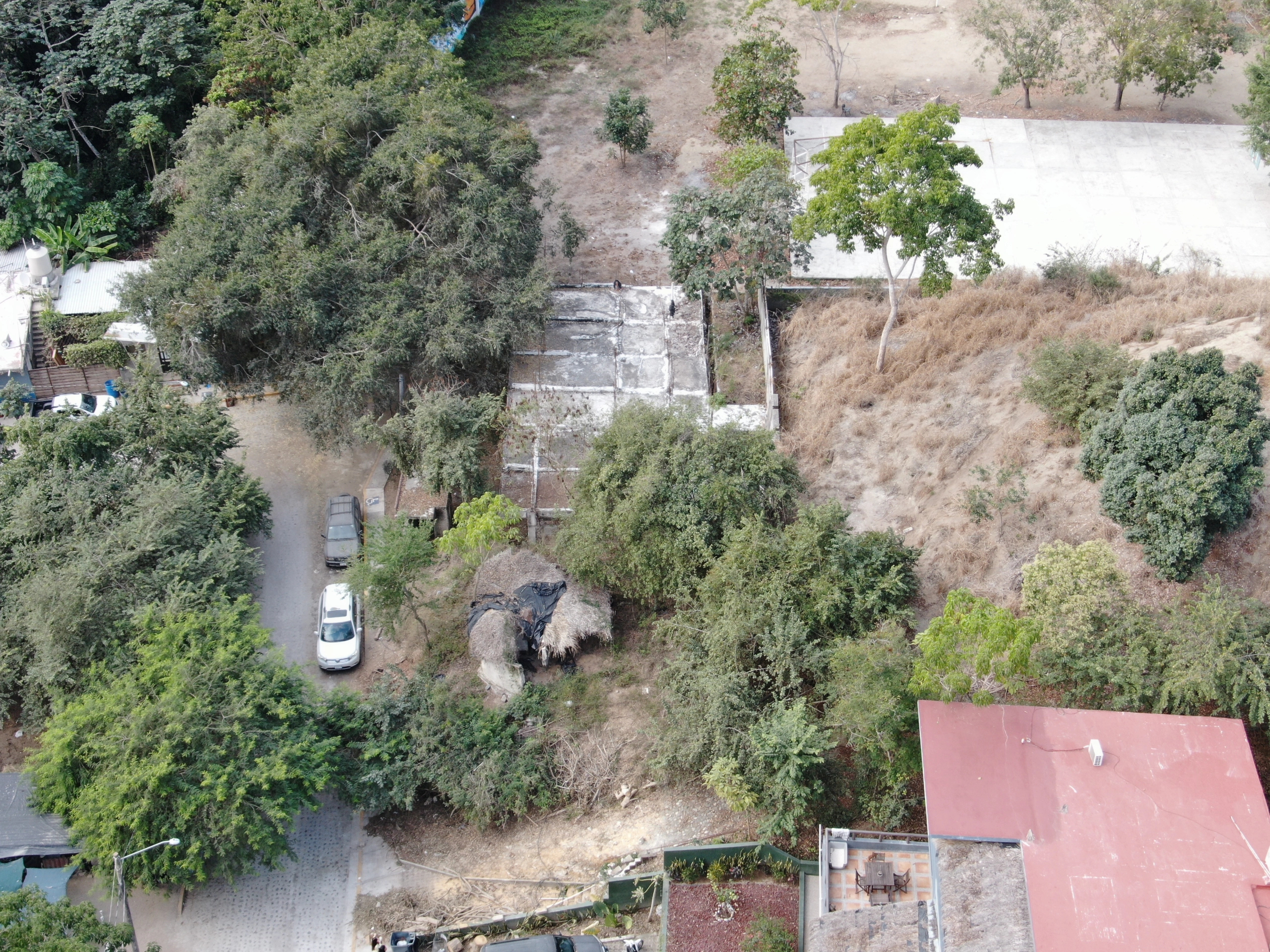 Investment property in Avestruces Sayulita with apartments and land.