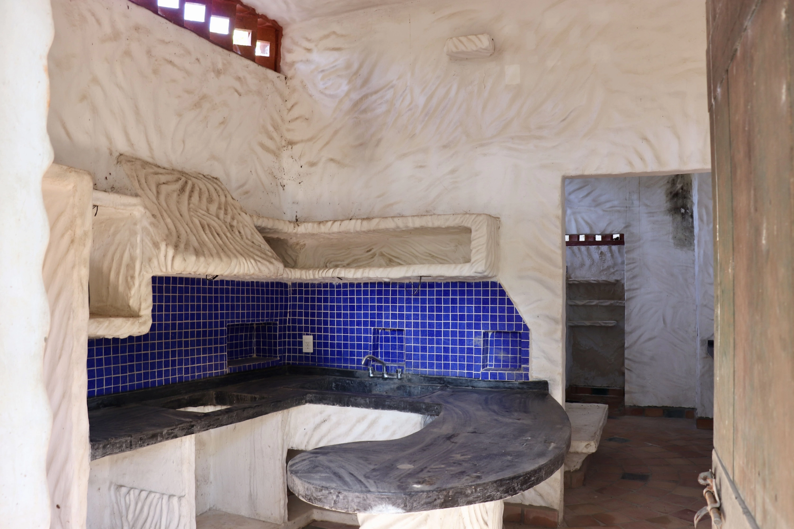 Investment property in Avestruces Sayulita with apartments and land.