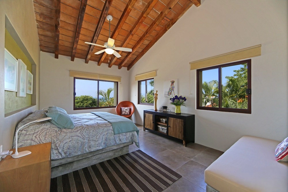 CASA-AMIGOS-BEDROOM