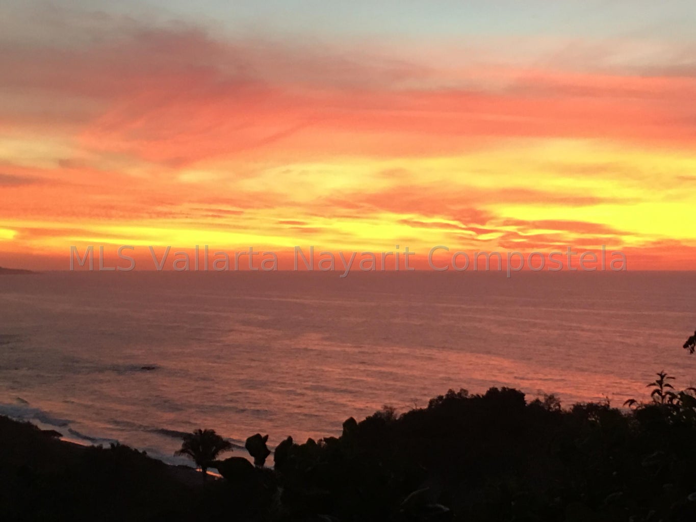 Beachfront land for sale in Playa Carricitos Sayulita with ocean views