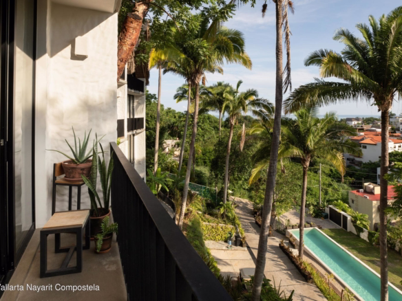 Condominio de 2 recámaras en venta en Sayulita, México, con vista al mar y techo de palapa