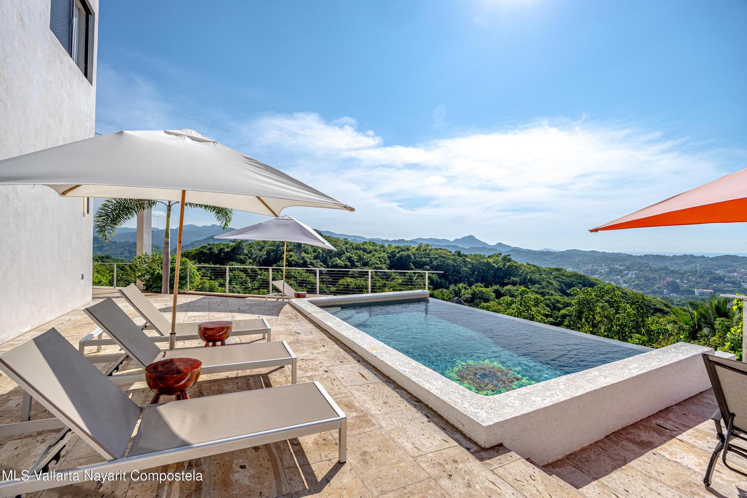 Casa del Sol 37 Casa de lujo de 4 recámaras con vistas panorámicas al océano y la selva en Sayulita, Riviera Nayarit