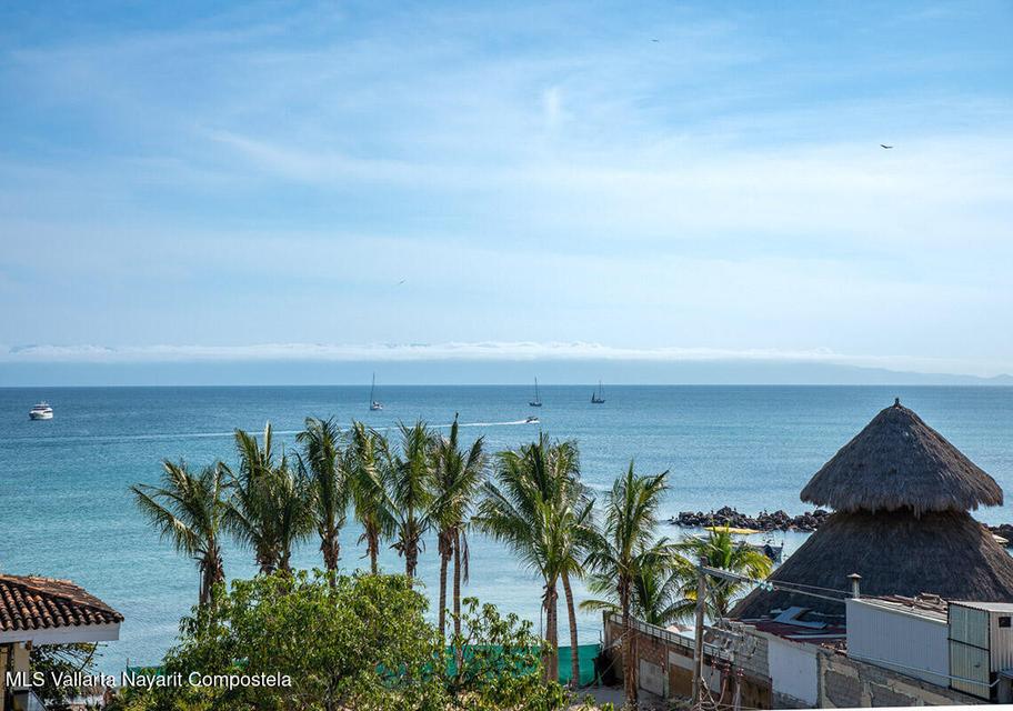Ocean view condo near the beach at El Anclote in Punta de Mita Riviera Nayarit