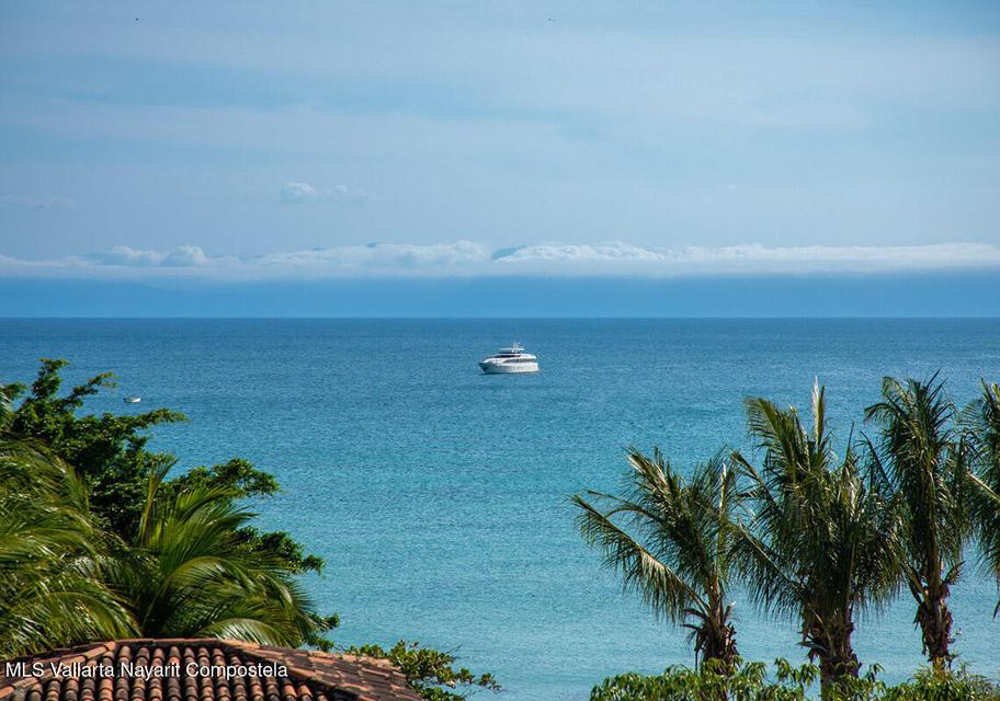 Ocean view condo near the beach at El Anclote in Punta de Mita Riviera Nayarit