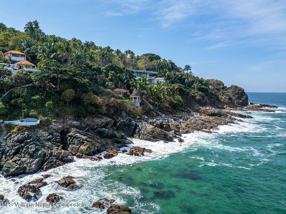 Oceanfront land for sale in San Pancho Riviera Nayarit with panoramic Pacific Ocean views