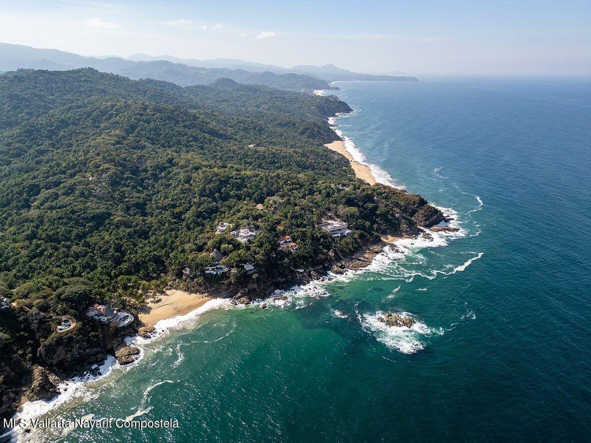 Oceanfront land for sale in San Pancho Riviera Nayarit with panoramic Pacific Ocean views