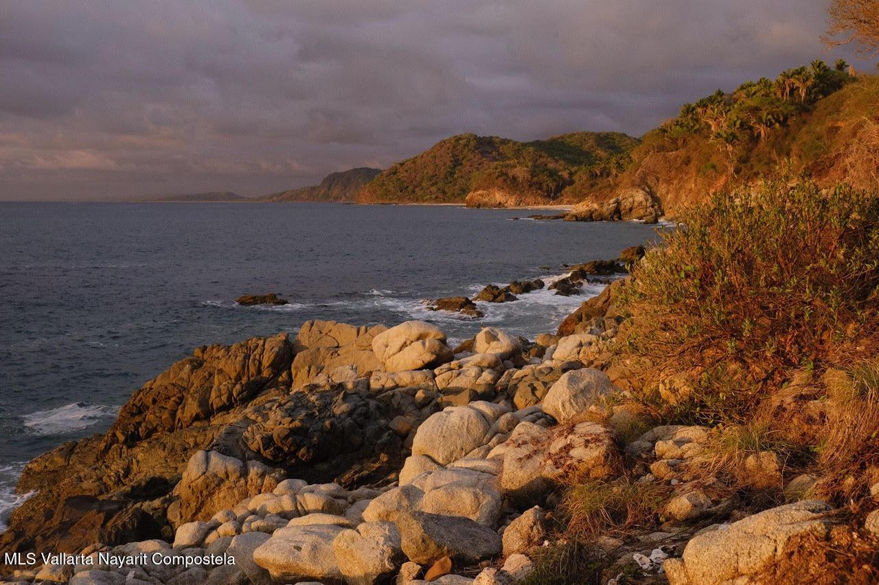 Oceanfront land for sale in San Pancho Riviera Nayarit with panoramic Pacific Ocean views