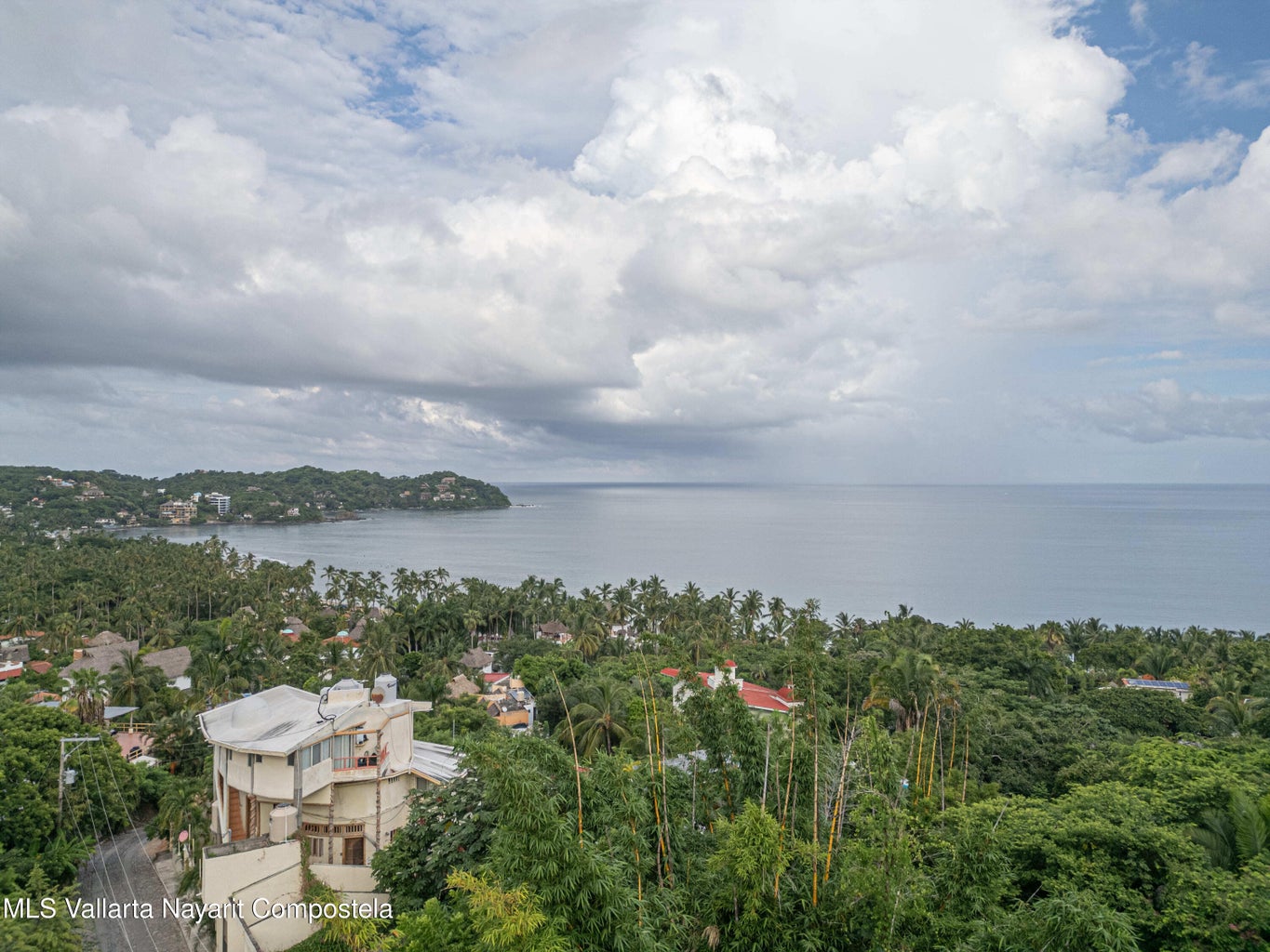 Ocean view lot for sale in Sayulita’s exclusive Nanzal neighborhood overlooking the Pacific Ocean.