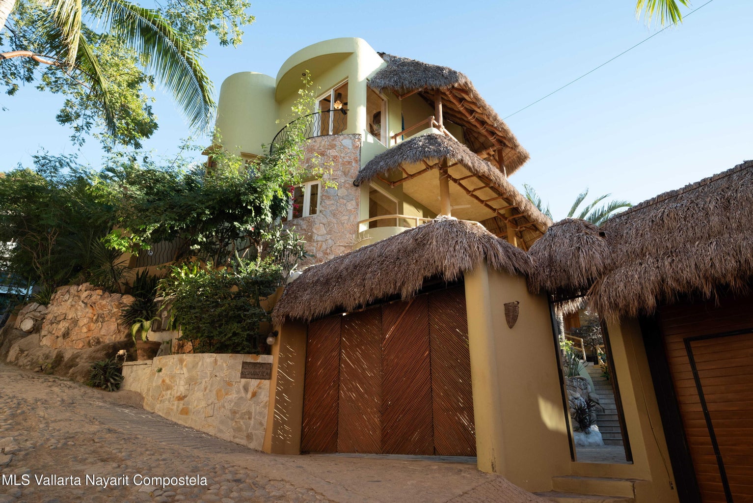 Propiedad de Lujo Frente al Mar en Sayulita