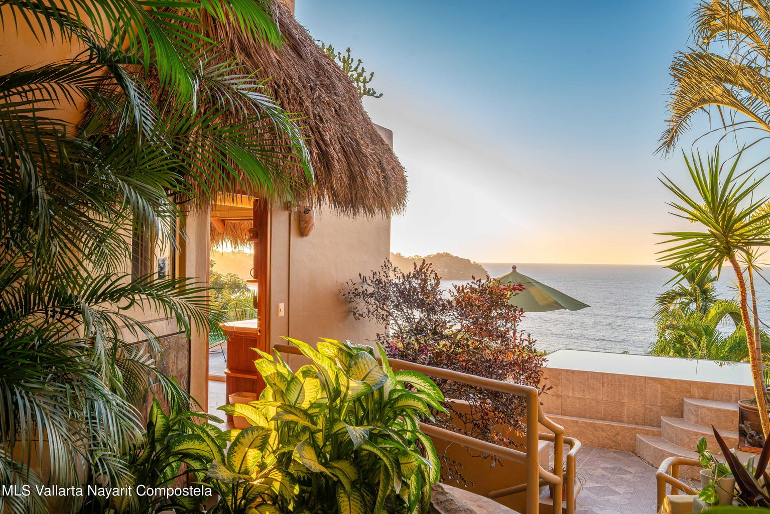 Propiedad de Lujo Frente al Mar en Sayulita