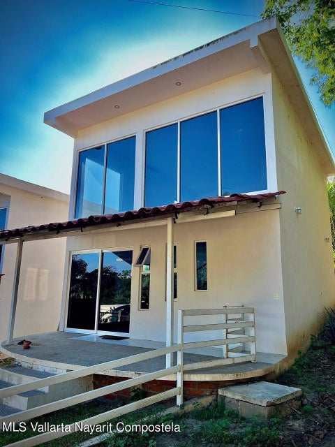 Casita Blanca 2 House for sale