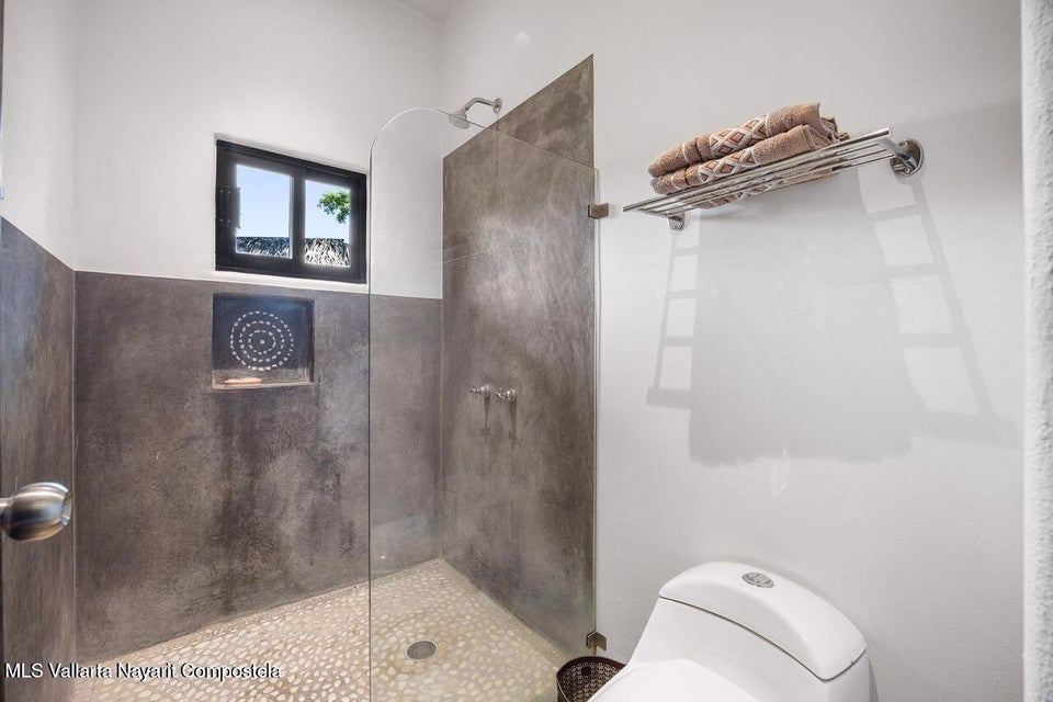 Tahiti-Casa-de-los-Pajaros-15 Investment property for sale in San Pancho with four rental apartments and private home