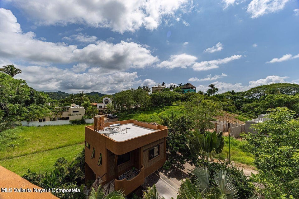 Tahiti-Casa-de-los-Pajaros-6 Investment property for sale in San Pancho with four rental apartments and private home