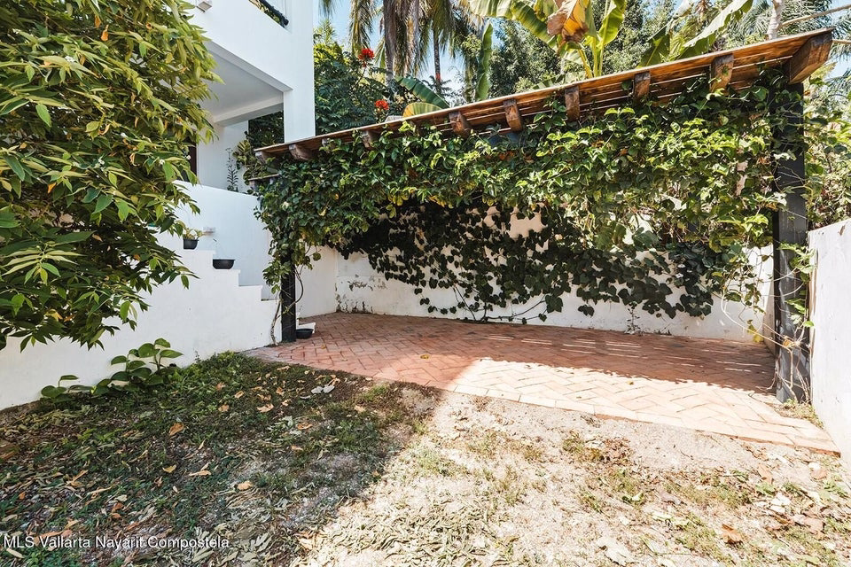 Fully equipped kitchen at Condo Lunita, Sayulita