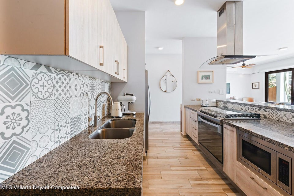 Fully equipped kitchen at Condo Lunita, Sayulita