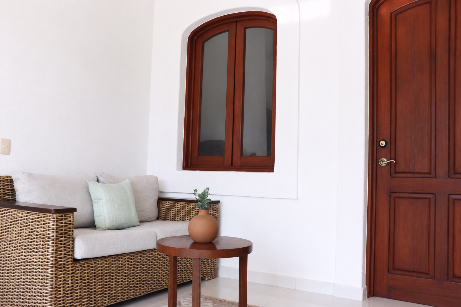 Casa Nichos living room with natural light